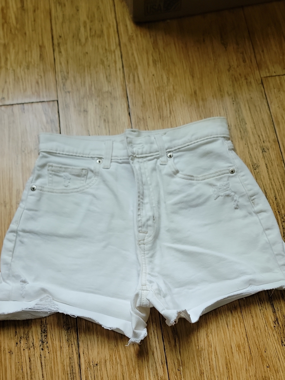 Gap 4 Inch High Rise Short White Women's High-Rise Denim Shorts - Picture 5 of 8